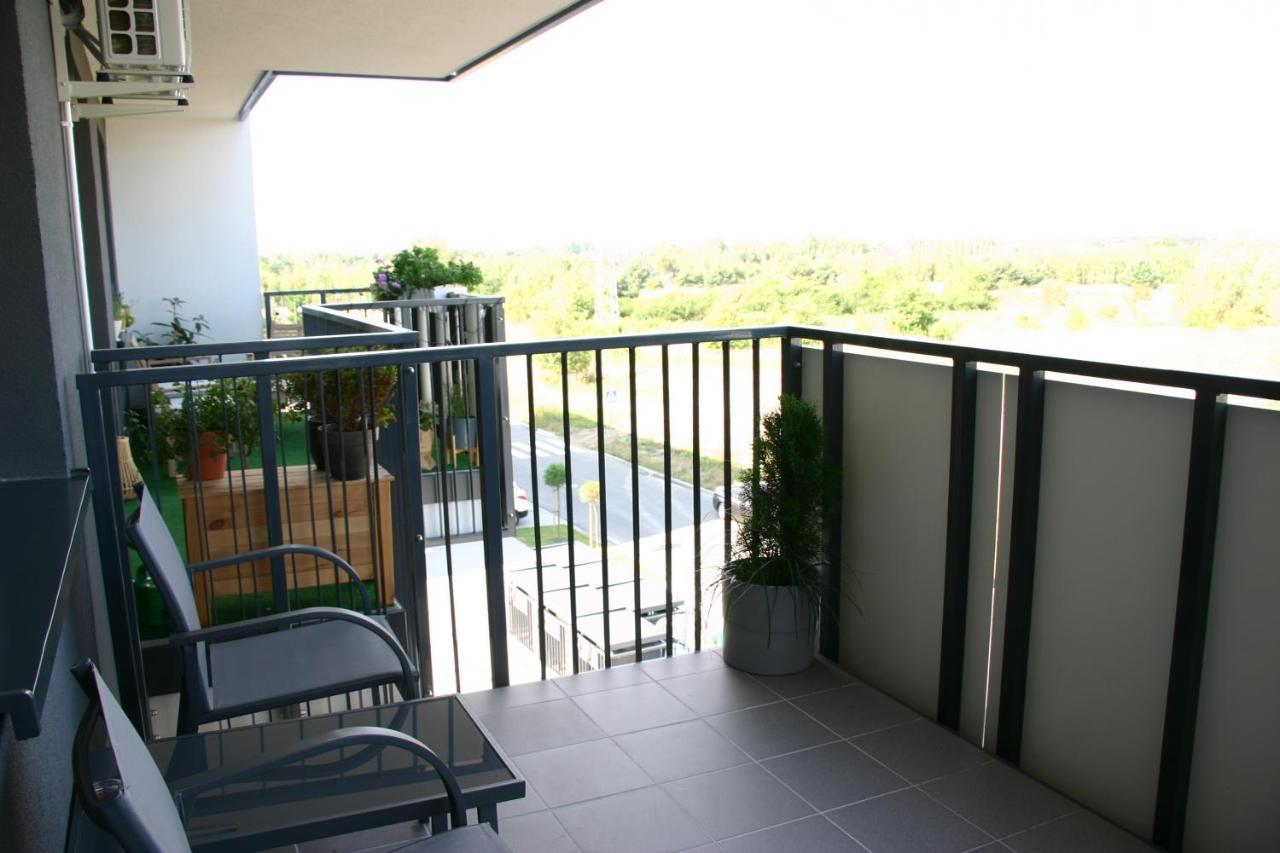 Apartament zielony Konin  Buitenkant foto